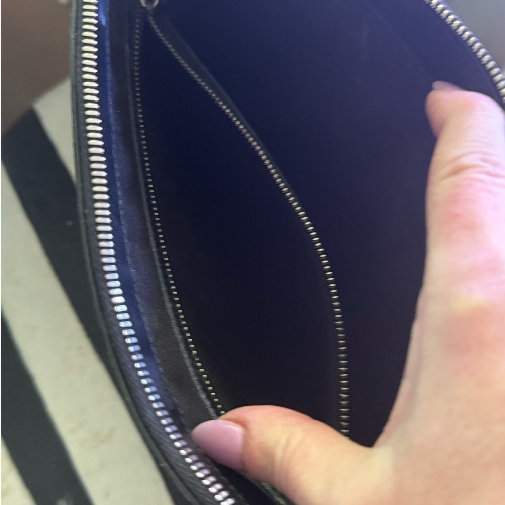EUC Gucci Coliedo Web Bee Messenger Clutch - Picture 7 of 10